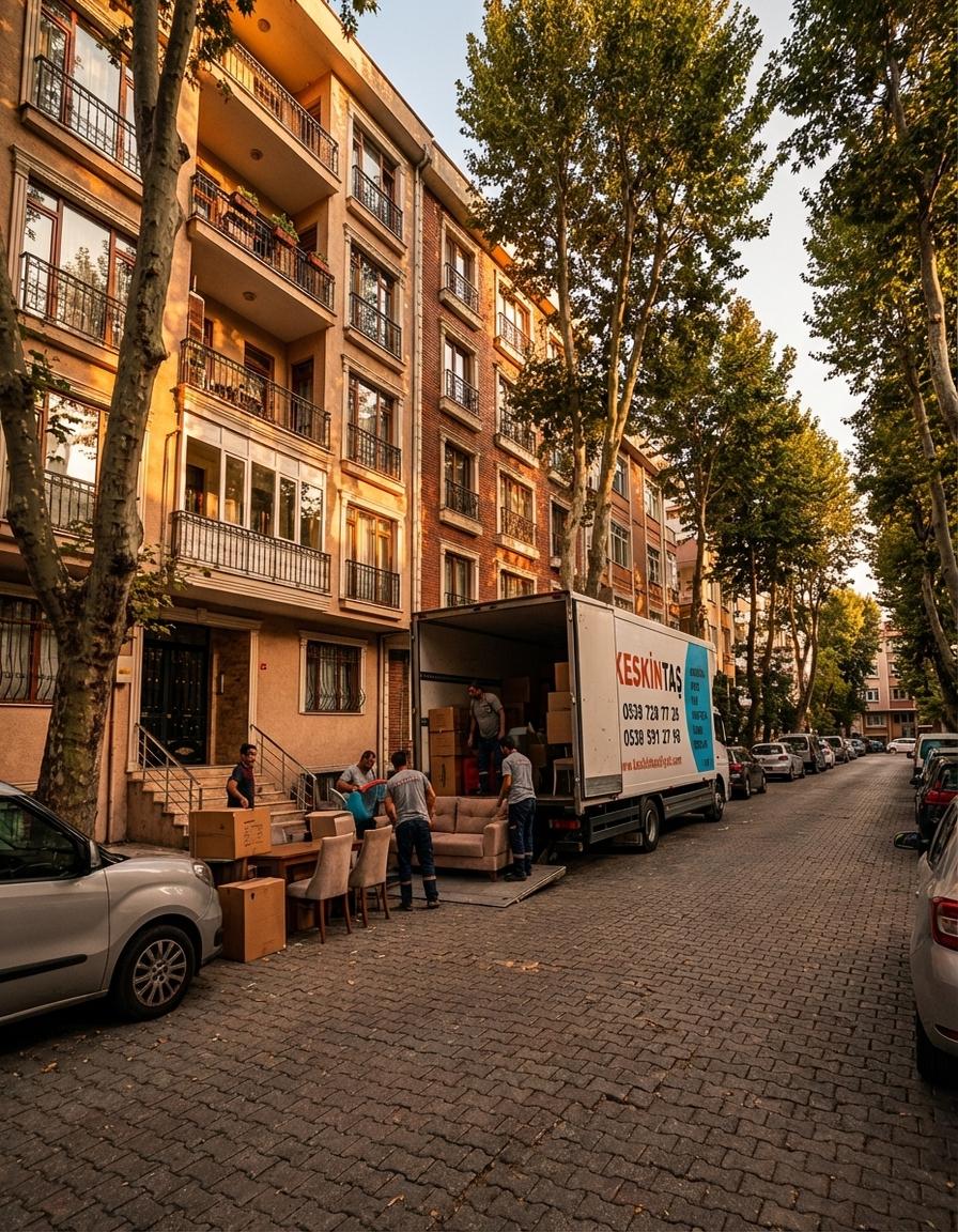 Keskintaş nakliyat kamyonu yolda